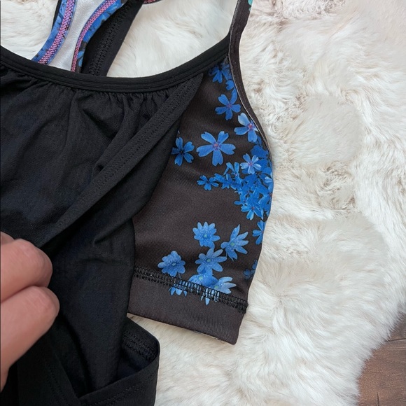 Lululemon Black and Blue/Pink Floral Workout Tank Size 4 - Picture 5 of 7